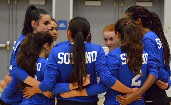 Falcons Outlast Mustangs in Five-Set Thriller