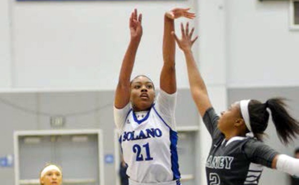 Women's Basketball Takes Conference Title with 77-73 Win over Laney